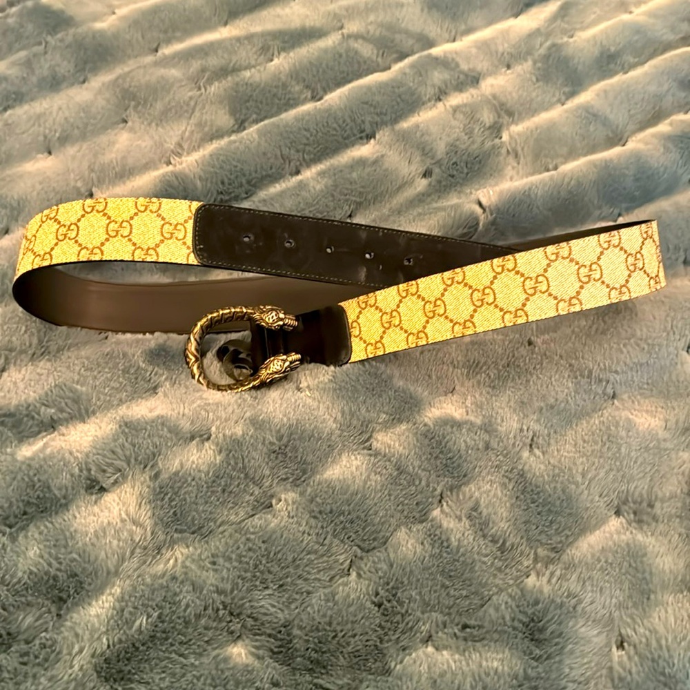 Gucci size 100 belt